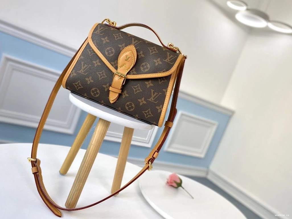 WIS VUITTON LOUIS IVY 0711